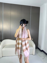 China Replica Burberry Scarf 44usd Only